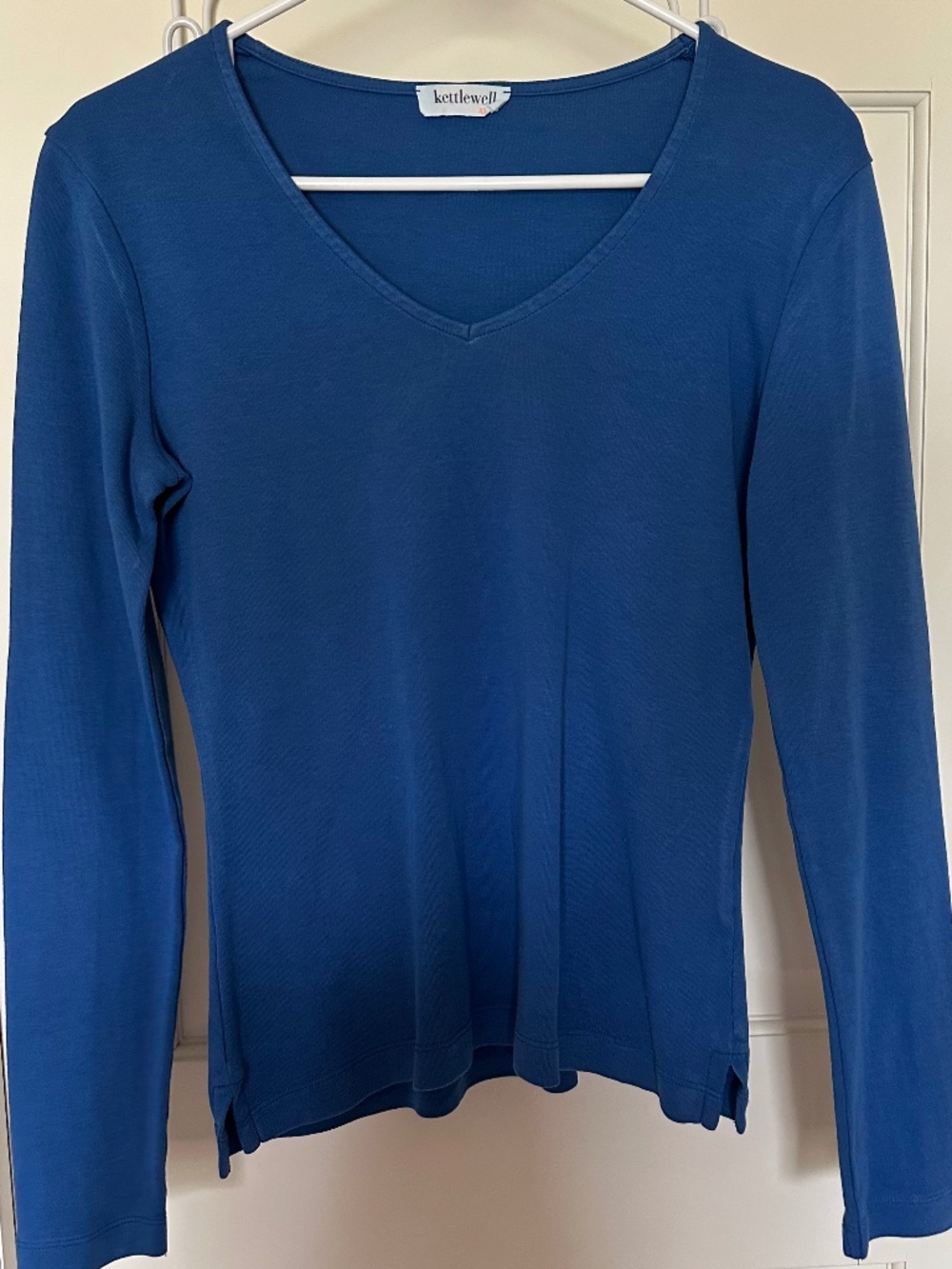 Kettlewell V-Neck Long Sleeve 100% Cotton Top, XS